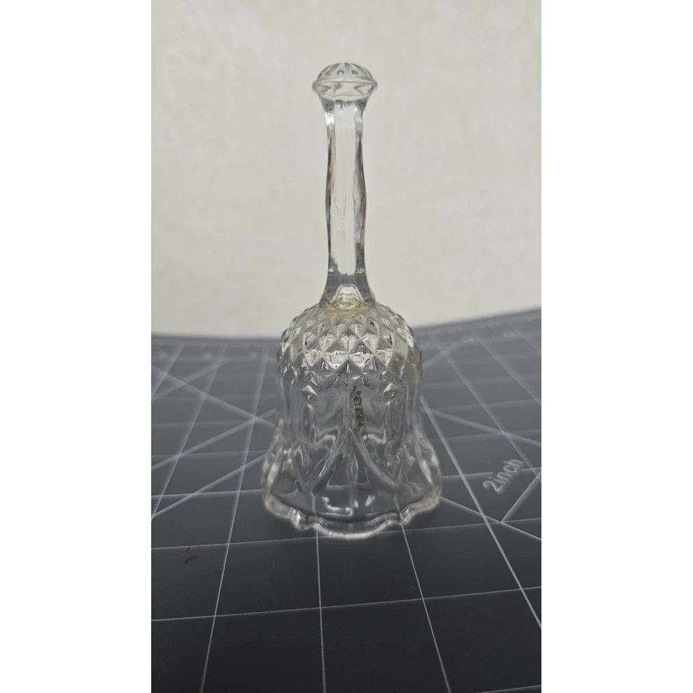 Vintage 24% Lead Crystal Dinner Bell Diamond Cut Glass Taiwan 5.25in